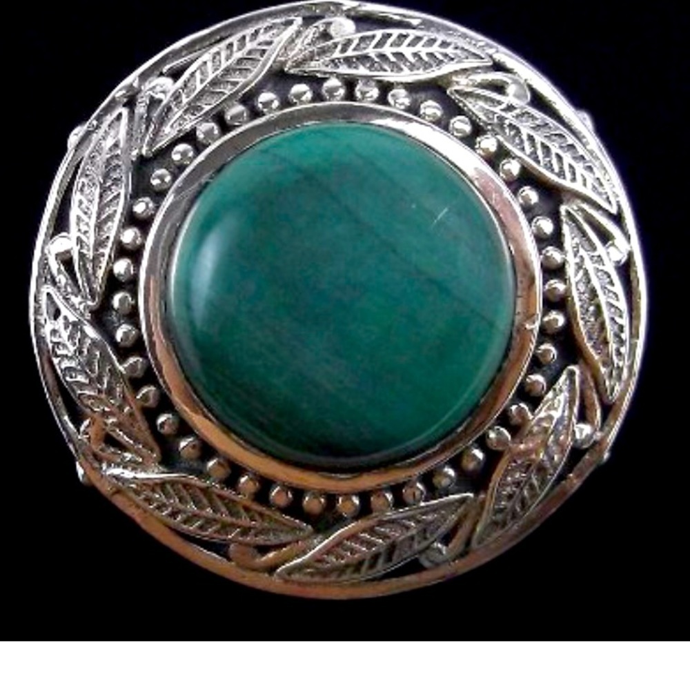Heavy designer Sterling Silver Malachite ring‎ size 6